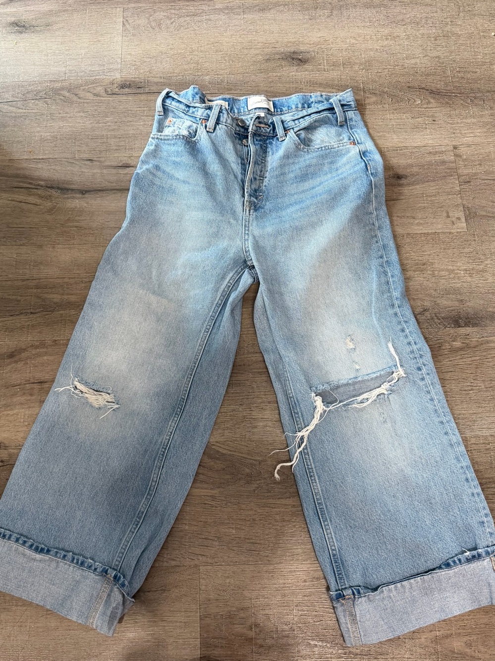 Universal Thread Light Blue Distressed Wide-Leg Jeans